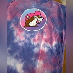 Buc-ees Colorful Tie-Dye Graphic T-shirt